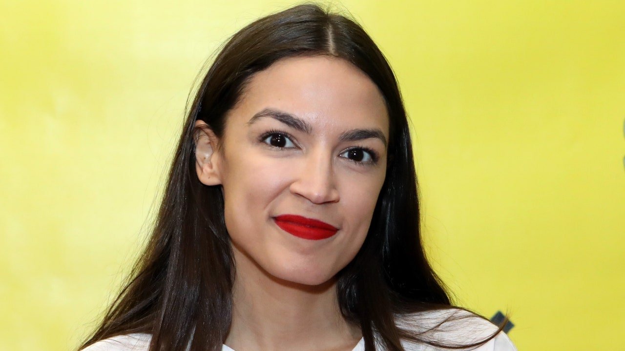 Alexandria Ocasio-Cortez crede că meriți o protecție solară mai bună – Vezi video