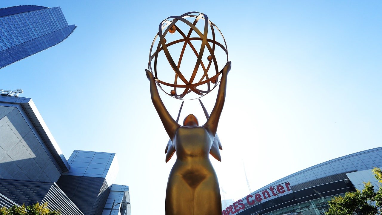 Teroarea și promisiunea unui sezon Emmy foarte ciudat și foarte lung