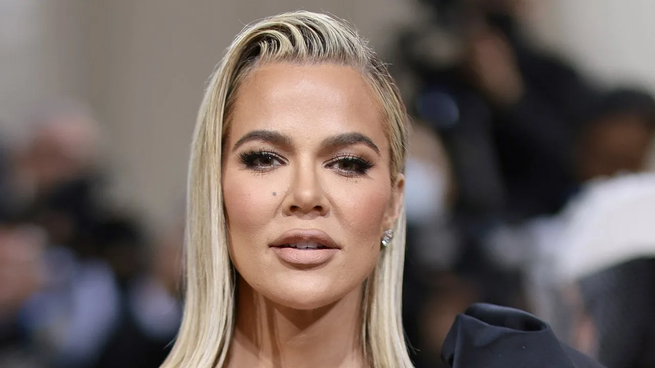 Nu cred că am mai văzut-o vreodată pe Khloé Kardashian atât de blondă – Vezi fotografiile