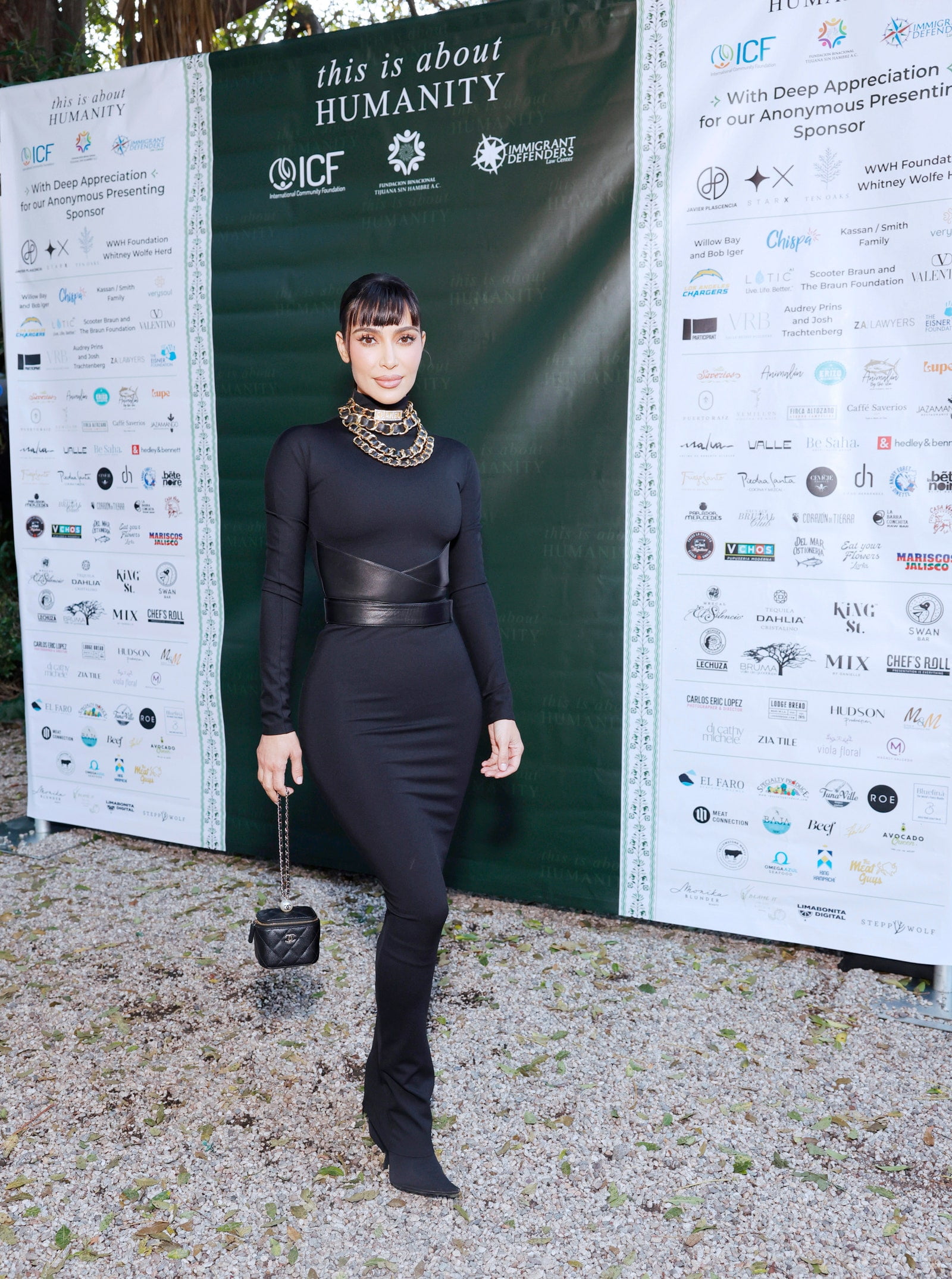 Kim Kardashian nu mai arată ca Kim Kardashian cu această nouă breton – Vezi poze