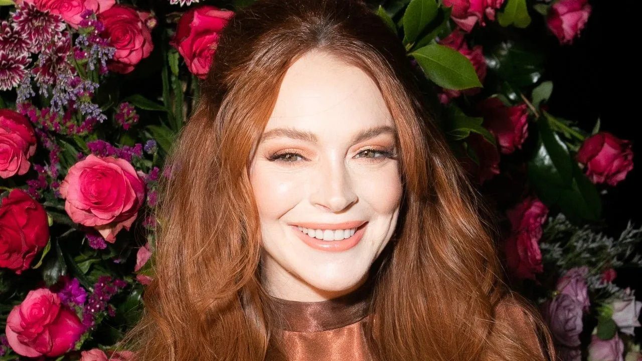 Cel mai recent selfie fără machiaj al lui Lindsay Lohan este un testament al strălucirii noii mame – Vezi poze