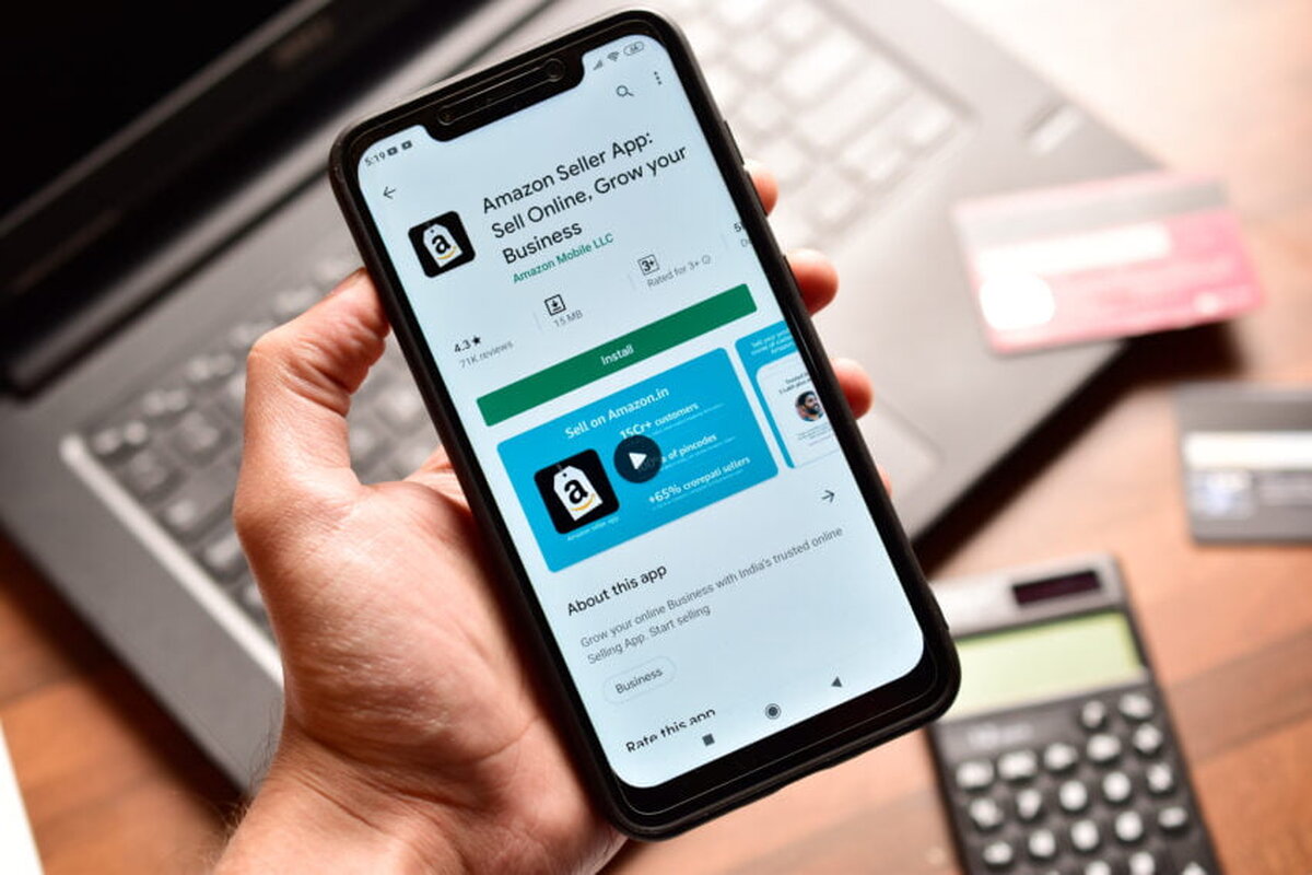 Amazon amână schimbarea regulilor pentru vânzătorii din Marea Britanie pe fondul îngrijorărilor legate de prăbușirea afacerii