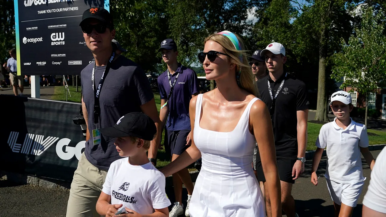 Ivanka Trump susține turneul de golf al tatălui ei