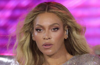 Cea mai recentă manichiură a lui Beyoncé este incredibil de unică… Nu, pe bune – Vezi poze