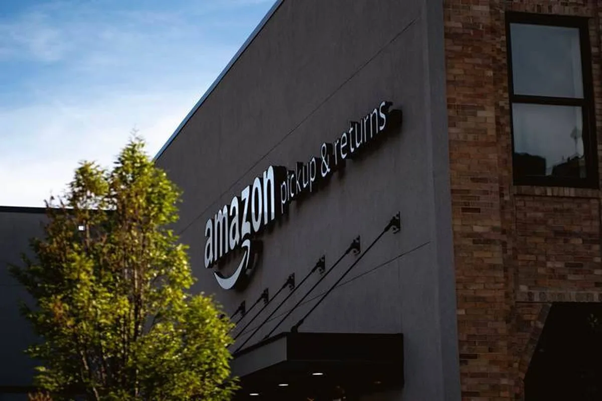 Amazon lansează luna de voluntariat