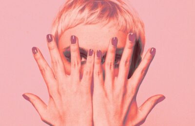 5 persoane queer despre cum au învățat „codul unghiilor”