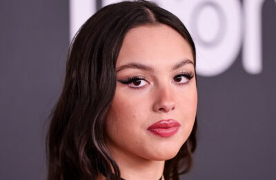 Oja neagră a Oliviei Rodrigo este foarte ciobită, iar ea este foarte ok cu asta – Vezi foto