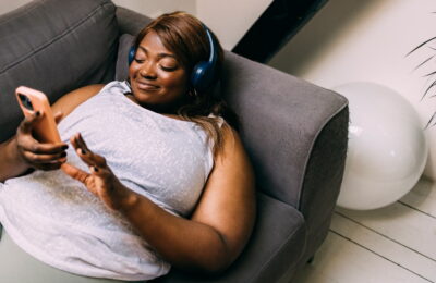 Noua tehnologie AI de la Pinterest urmărește să facă rezultatele căutării de modă mai cuprinzătoare în ceea ce privește dimensiunile