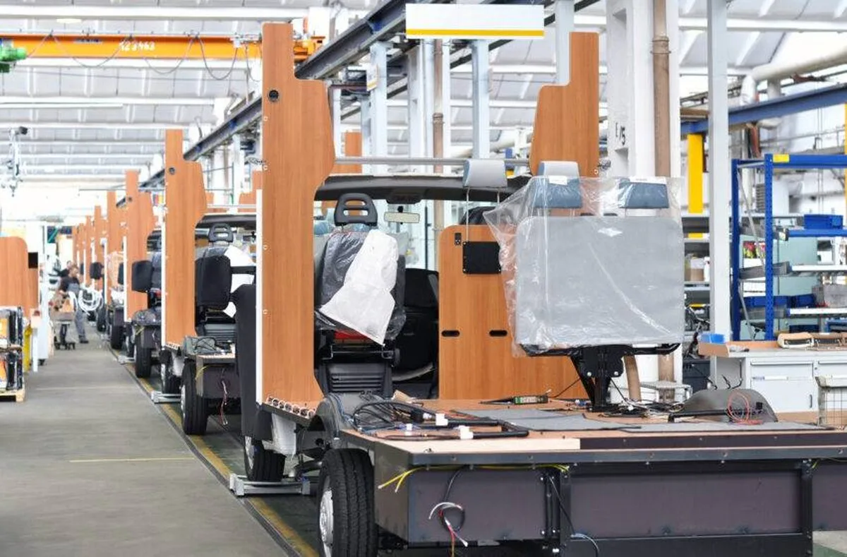Furgonetele electrice revitalizează fabrica din Ellesmere Port