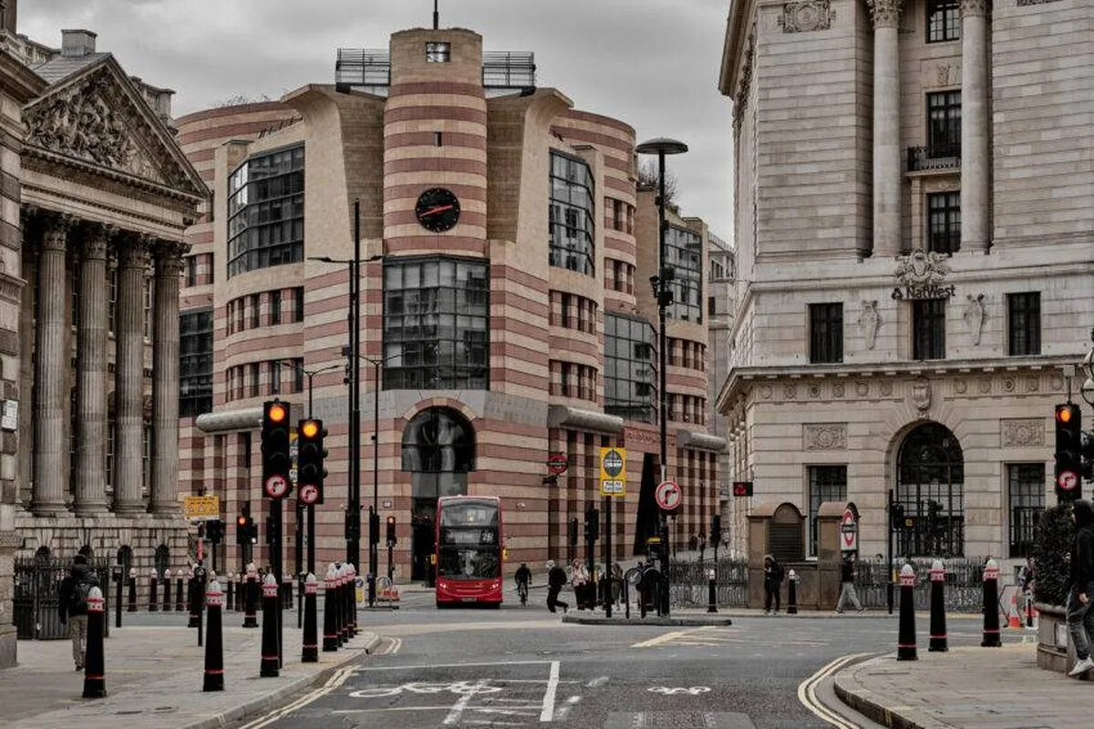 Birourile din Londra pierd o cincime din valoare într-un an