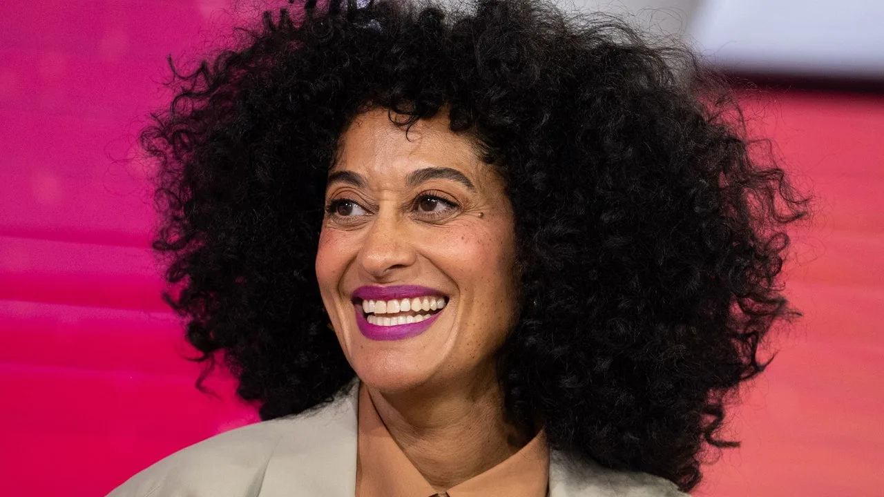Împletitura super-lungă a lui Tracee Ellis Ross are o minte proprie – Vezi poze