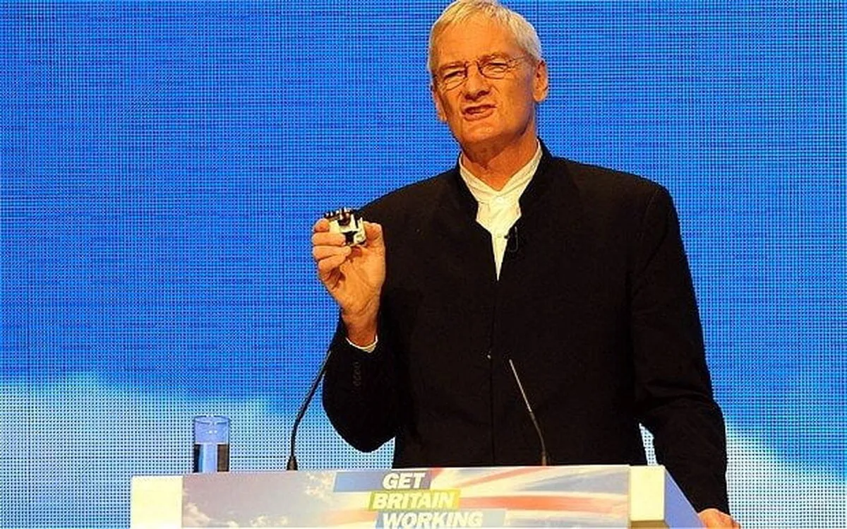 James Dyson a plătit dividende de 1,2 miliarde de lire sterline în 2022 de către grupul tehnologic