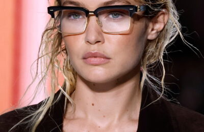 Dacă ai face duș și apoi ai merge direct în pat, ai arăta exact ca Gigi Hadid la Miu Miu – Vezi foto