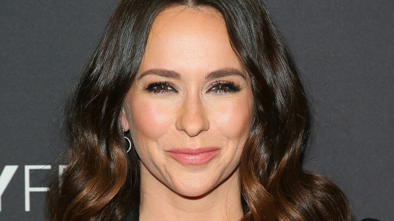 Jennifer Love Hewitt a strecurat un gând profund în cel mai drăguț nou tatuaj – Vezi poze