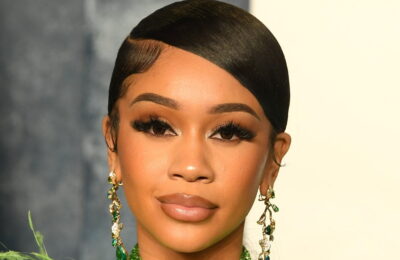 Firește, Saweetie l-a transformat pe Edward Scissorhands în Edward Manicurehands – Vezi video