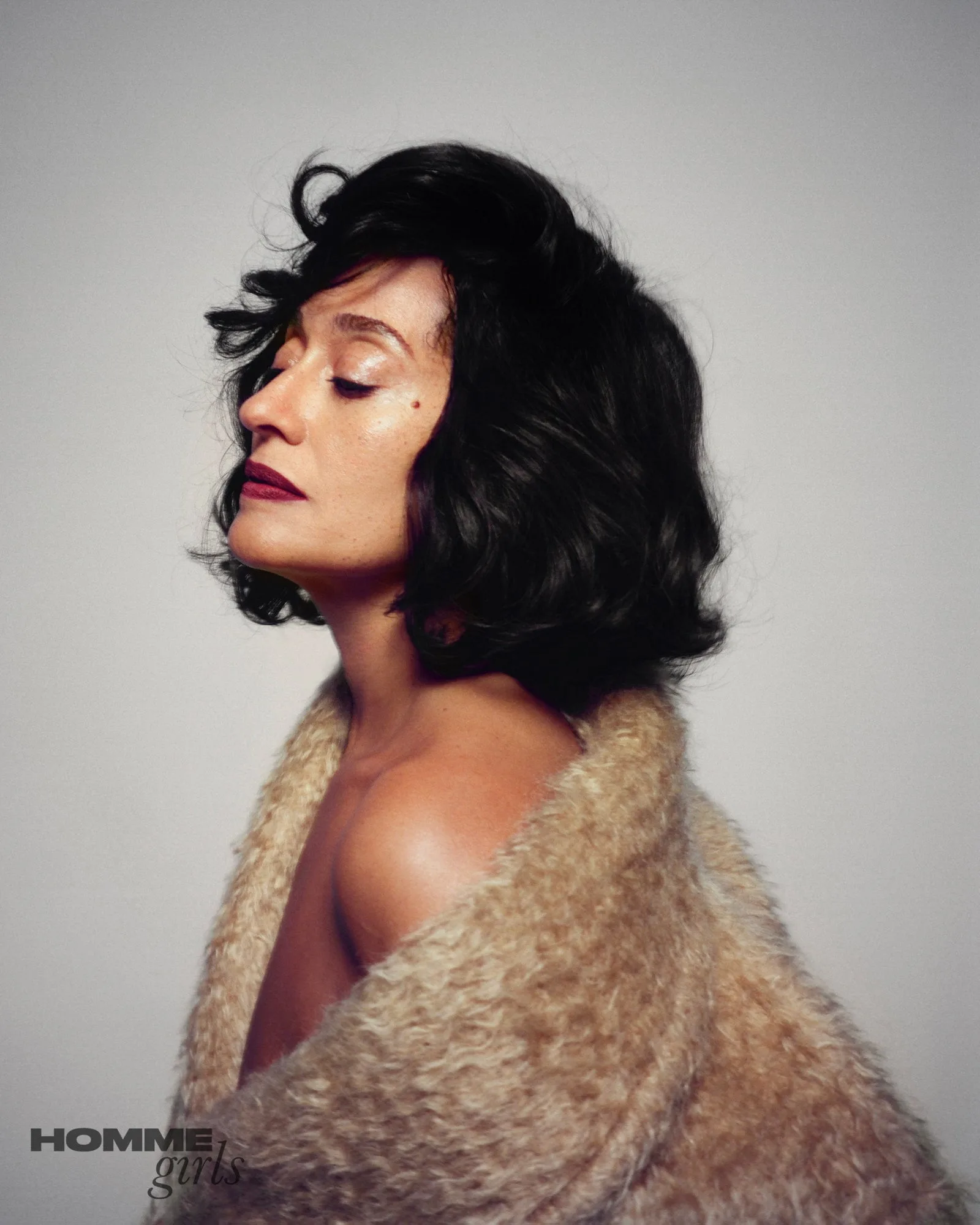 Aproape că nu am recunoscut-o pe Tracee Ellis Ross într-un bob voluminos cu breton – Vezi poze