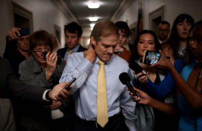 GOP este de ardere în jos Casa