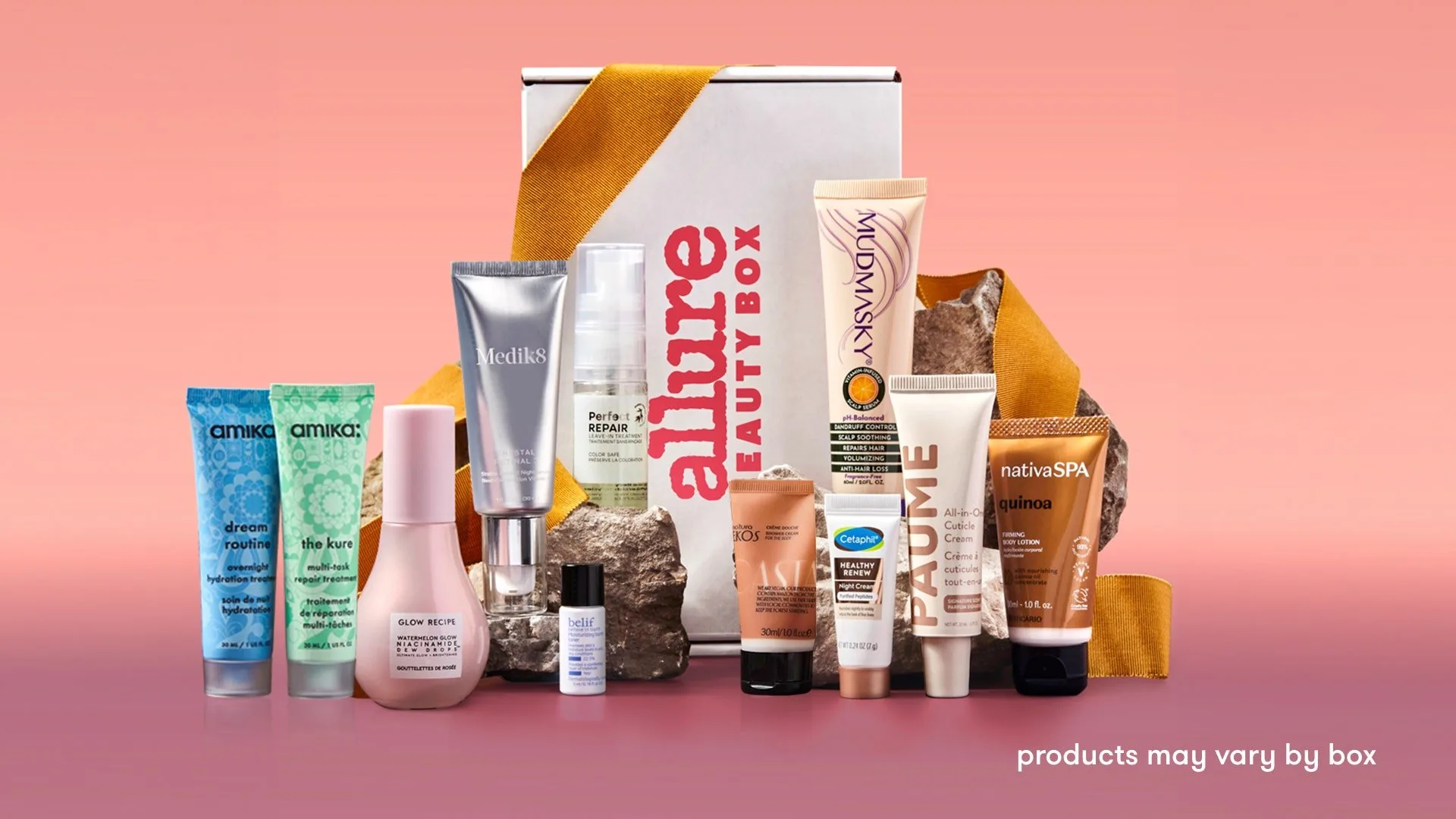 Vezi toate produsele din interiorul cutiei Allure Beauty Box din noiembrie 2023