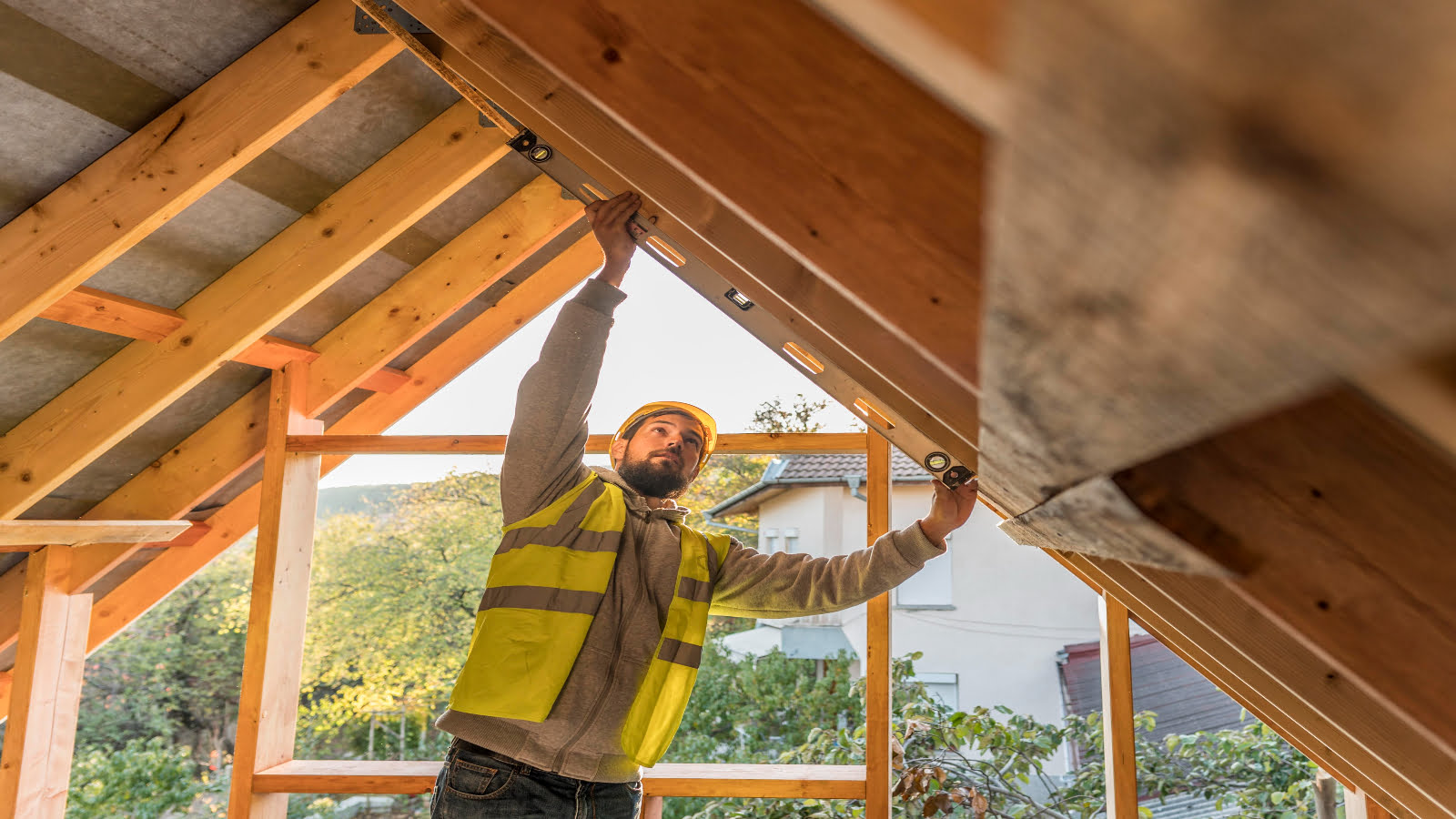 Casa la curte: sfaturi care să te ajute să o construiești mai ușor
