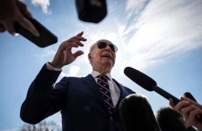 De ce campania lui Joe Biden se îndreaptă spre mass-media