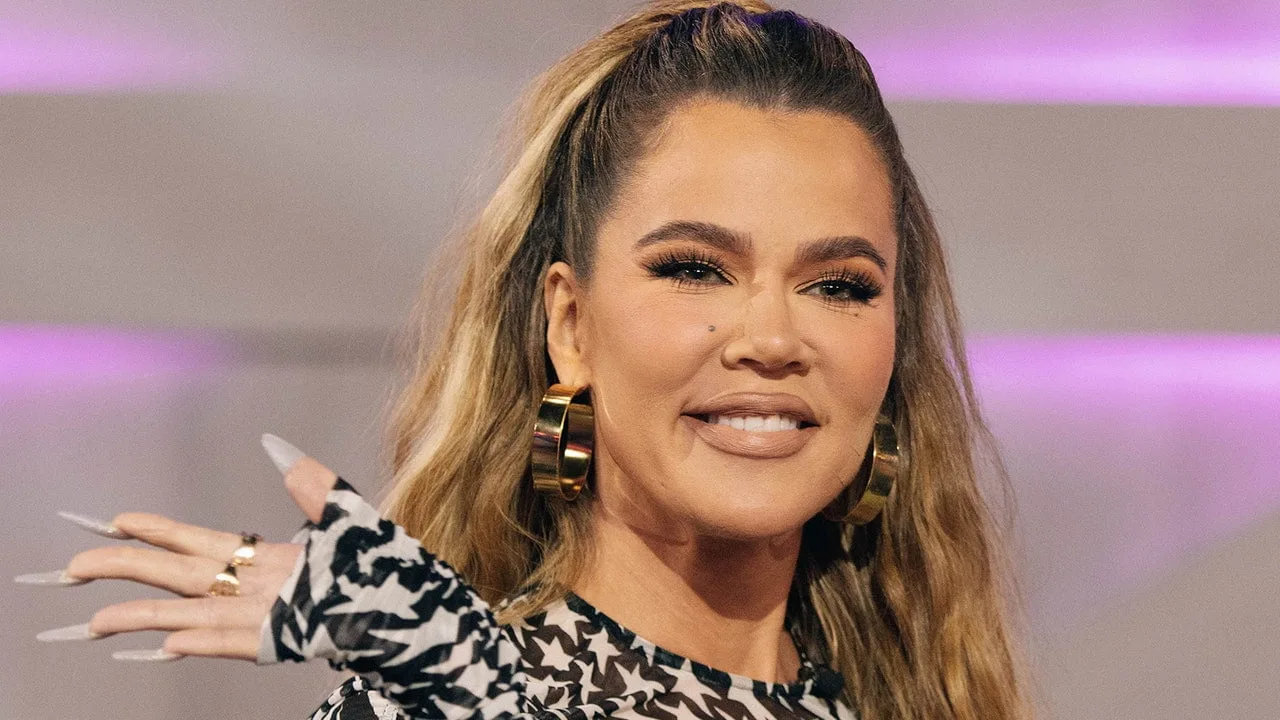 Noua tunsoare a lui Khloé Kardashian este foarte „Supermodel” din anii ’90 – Vezi poze
