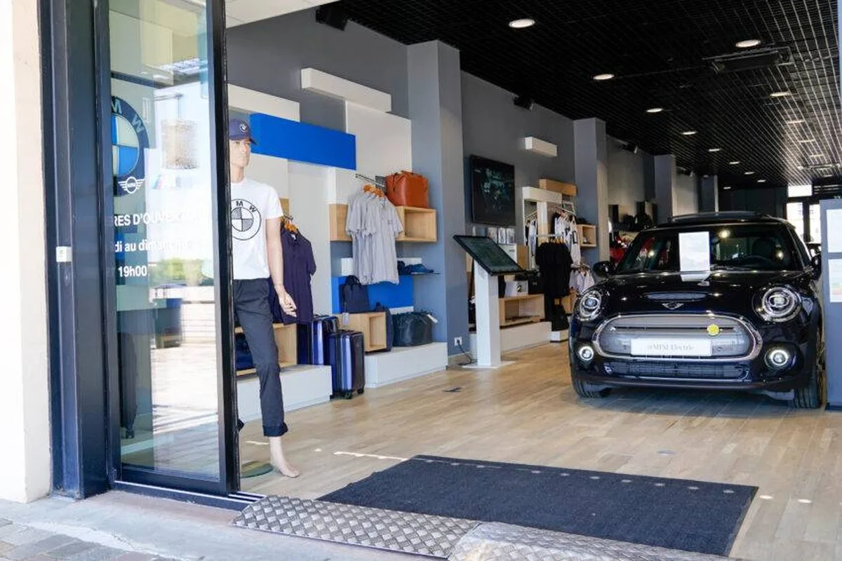 UE elaborează un plan de rezervă pentru a diminua impactul tarifului de 10 % pe care Brexit-ul îl va avea asupra vehiculelor electrice