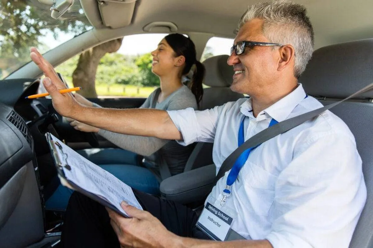 driveJohnson’s ajunge la 600 de instructori de conducere în Marea Britanie