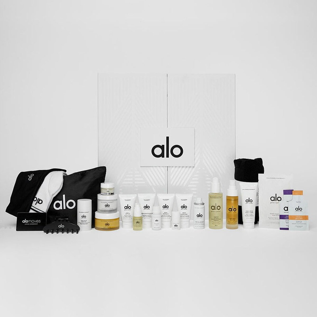 48 Cele mai bune cadouri de frumusețe 2023 pentru toată lumea de pe lista ta de vacanță