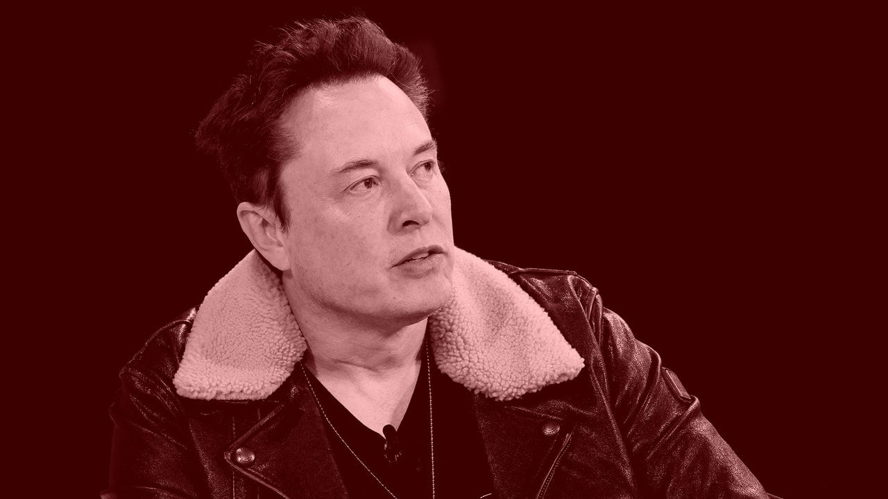 Cum s-a transformat Elon Musk în personajul principal al internetului în 2023