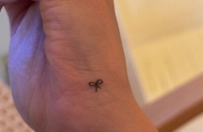 Hailey Bieber și-a făcut cel mai drăguț tatuaj de mână din toate timpurile – Vezi foto