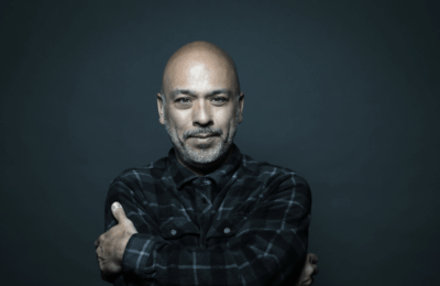 Globurile de Aur îl anunță pe Jo Koy ca gazda ceremoniei din 2024