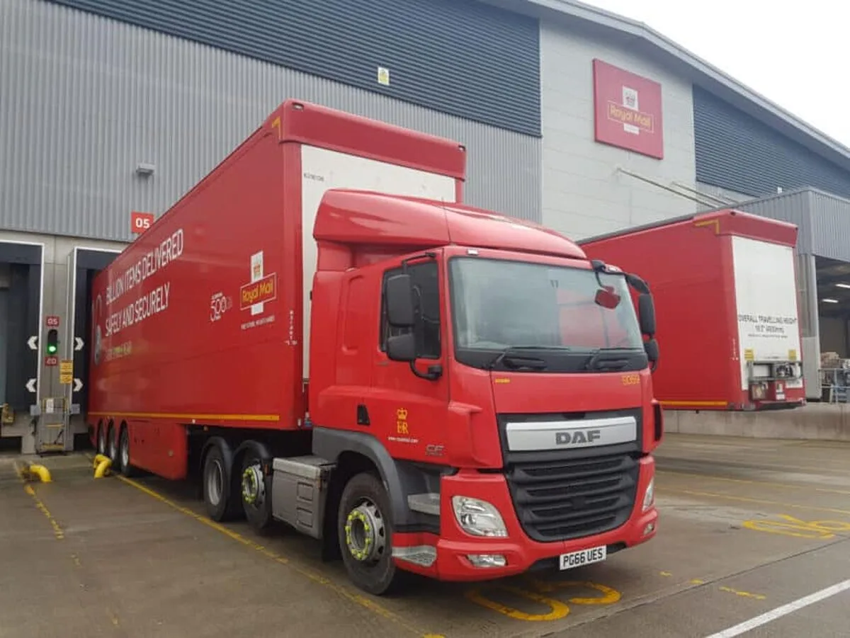 Royal Mail „se gândește la o achiziție de 430 de milioane de lire sterline pentru un rival ceh