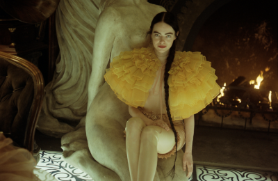 Cum s-a pregătit Emma Stone pentru premiera de la New York a filmului „Poor Things