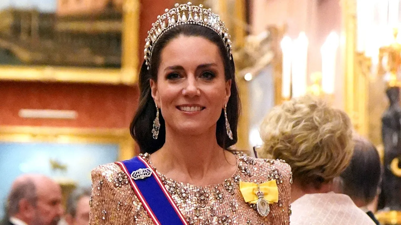 Kate Middleton readuce o diademă îndrăgită pentru o recepție diplomatică