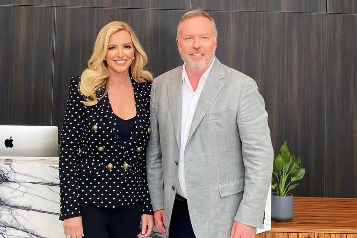 Soțul miliardar al „baronesei sutien” Michelle Mone ia în primire un nou mega-yacht de 50 de milioane de lire sterline pentru a naviga departe de furtuna PPE