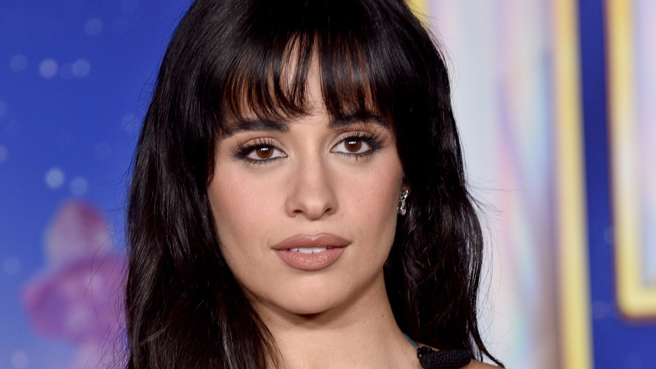Un set de unghii „Bitchy Hot Girl Alien French Nails” ca cele ale lui Camila Cabello, te rog – Vezi poze
