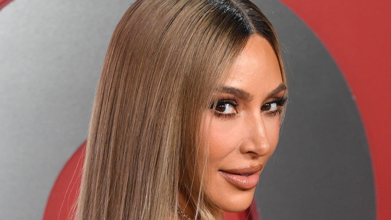 Kim Kardashian tocmai a purtat cea mai gotică manichiură din toate timpurile – Vezi fotografiile