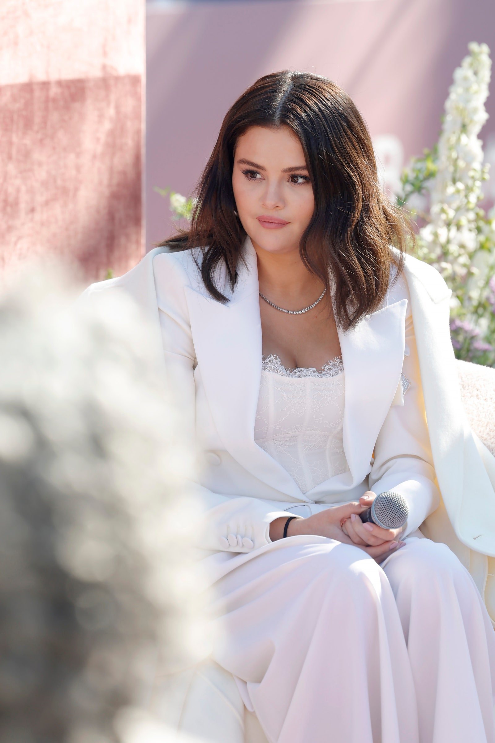 Selena Gomez a renunțat deja la părul foarte lung și la șuvițele groase – Vezi fotografiile