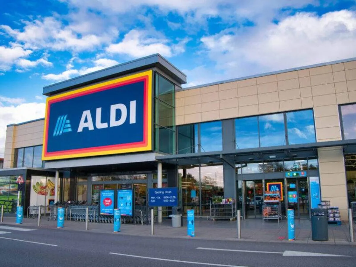 Crăciun record pentru Aldi și Lidl, în timp ce cumpărătorii se îndreaptă spre supermarketurile cu discount pe fondul crizei costului vieții
