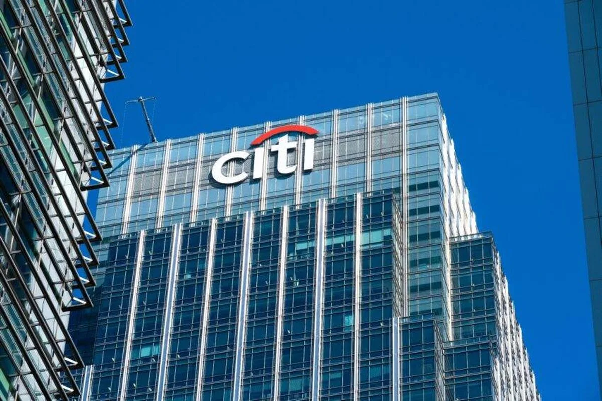 Citi pune în pericol peste o mie de locuri de muncă în sectorul bancar britanic