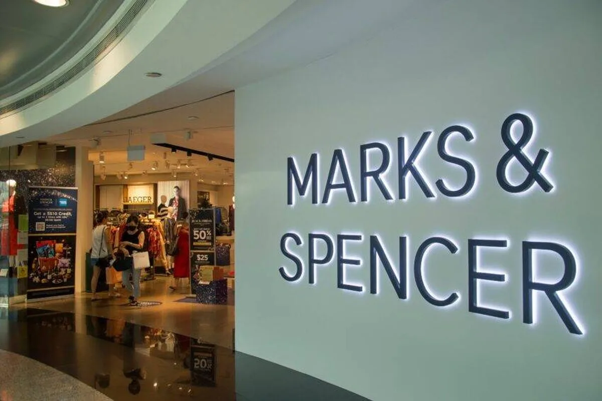 Mii de angajați M&S primesc 10.000 de lire sterline în acțiuni după o perioadă comercială puternică