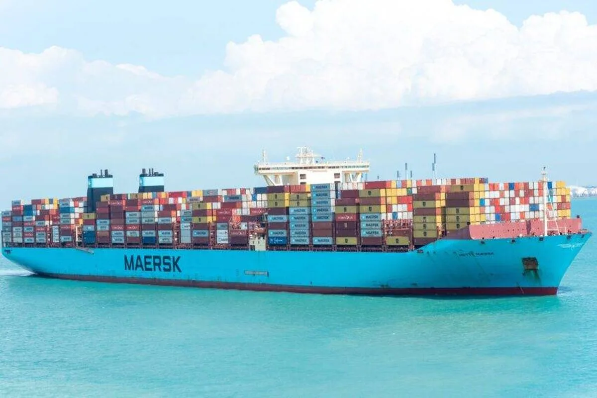 Maersk întrerupe pe termen nedefinit operațiunile de transport maritim în Marea Roșie după noi atacuri