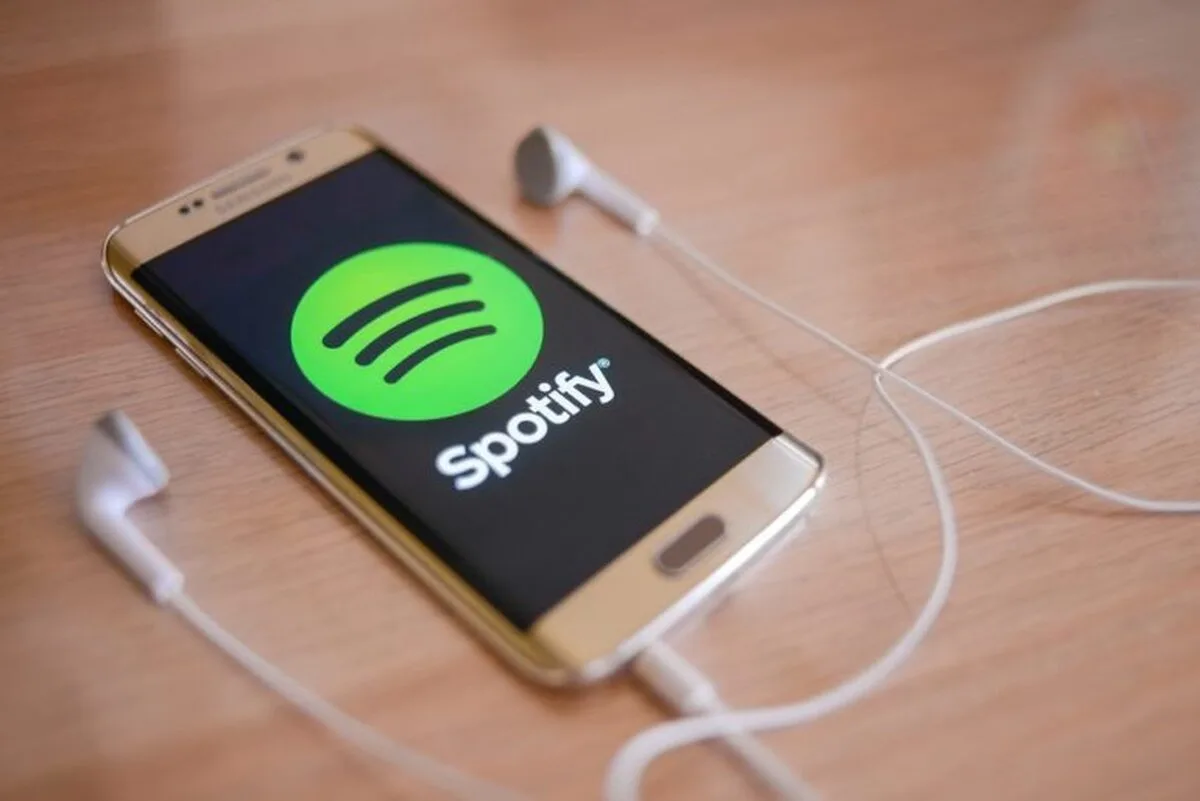 Spotify atacă comisionul „scandalos” de 27% perceput de Apple