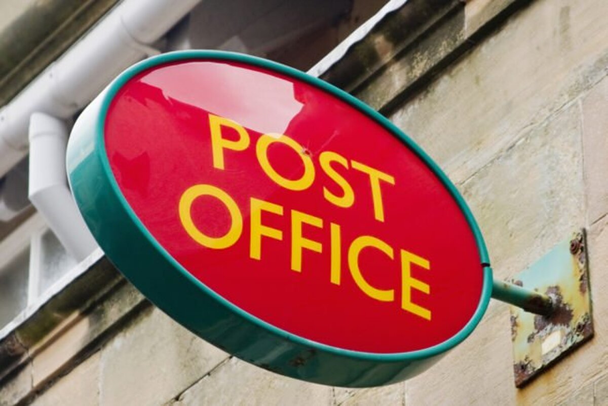 Post Office s-ar putea confrunta cu o factură de 100 de milioane de lire sterline și cu insolvența, potrivit unui expert în fiscalitate