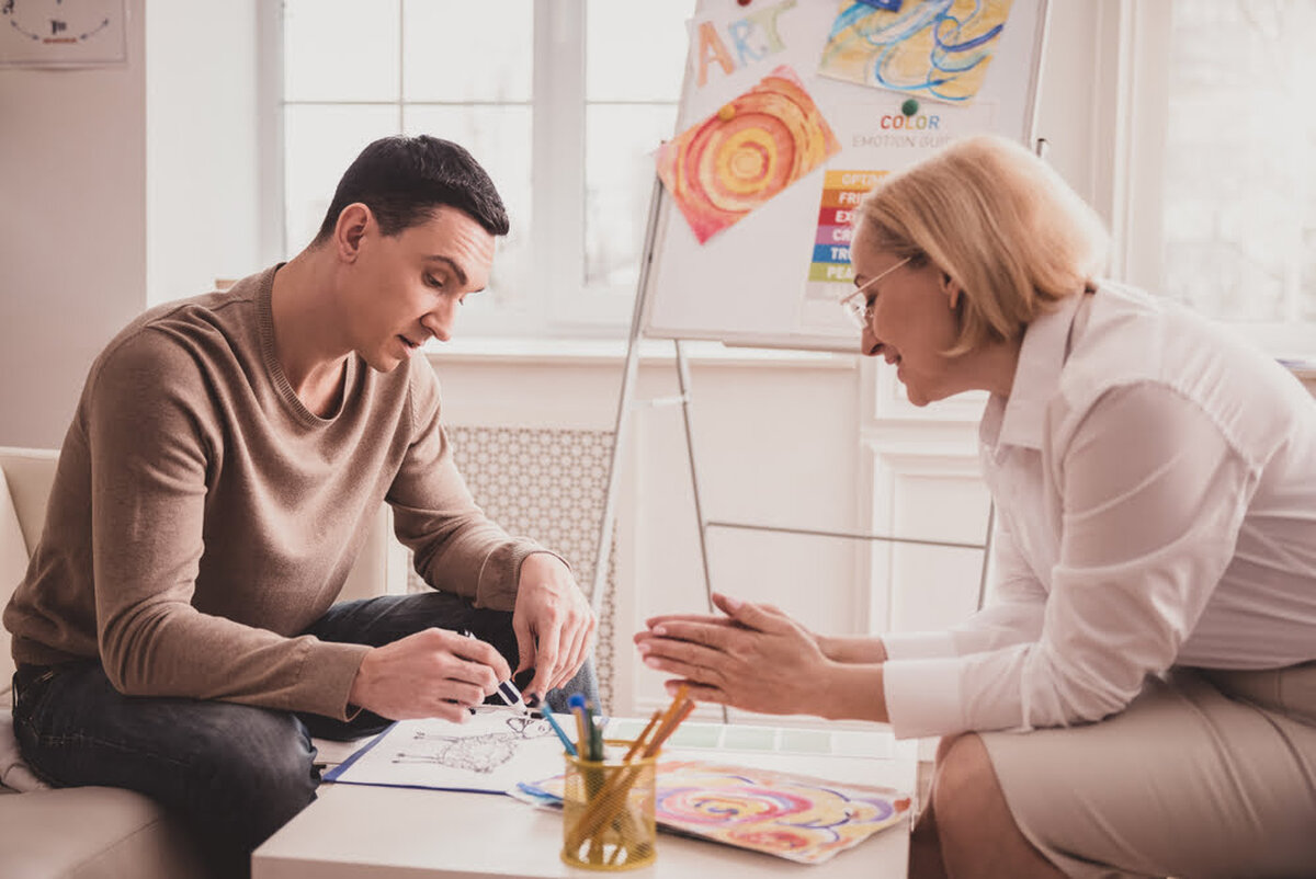 Top 3 lucruri pe care trebuie să le ştii despre terapia prin artă