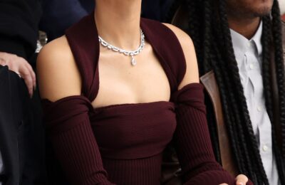 Faza gotică a lui Zendaya continuă cu un machiaj perfect Cherry Cola – Vezi fotografiile