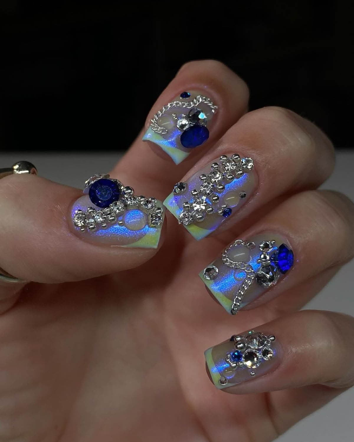 Aceste tendințe de primăvară 2024 în materie de nail art ne inspiră să facem cât mai multe cu manichiura noastră