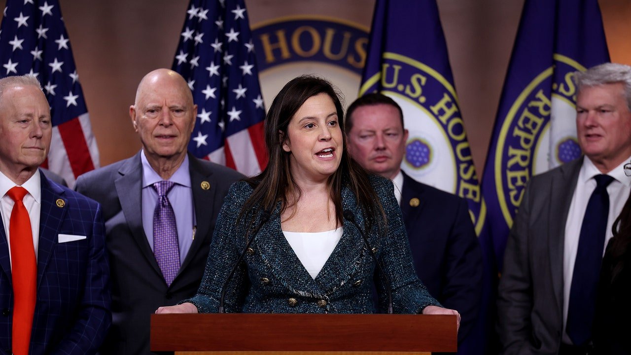 Elise Stefanik sugerează că ar fi încălcat legea pentru Trump dacă ar fi fost vicepreședinte pe 6 ianuarie
