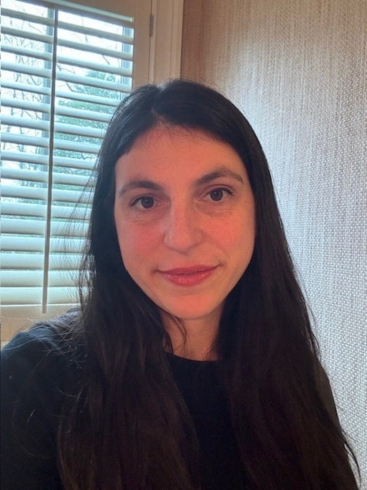 Yves Saint Laurent Rouge Volupté Shine Lipstick Balm este o plăcere pură (vezi ce am făcut acolo?) – Review