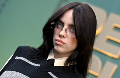 Billie Eilish și-a retras rădăcinile roșu aprins – Vezi poze